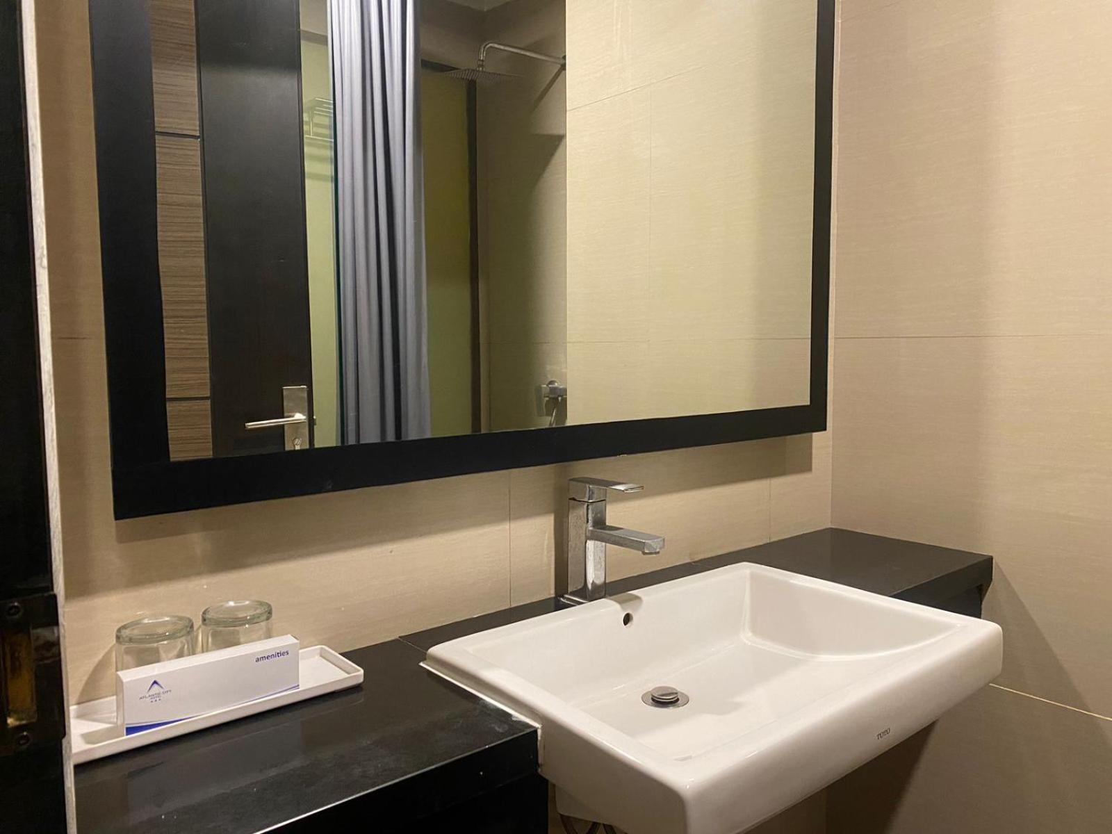Atlantic City Hotel Bandung Buitenkant foto