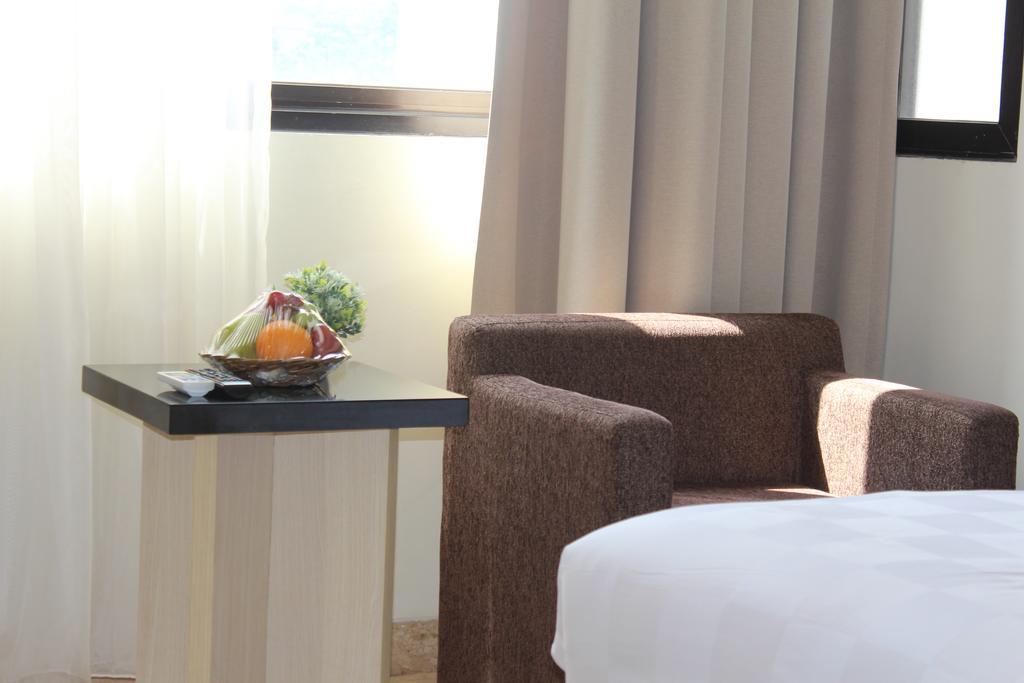 Atlantic City Hotel Bandung Buitenkant foto