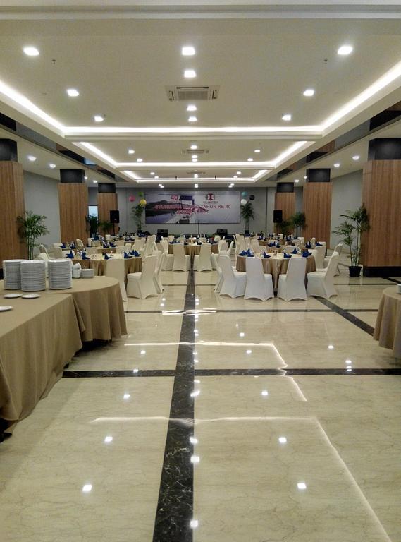Atlantic City Hotel Bandung Buitenkant foto