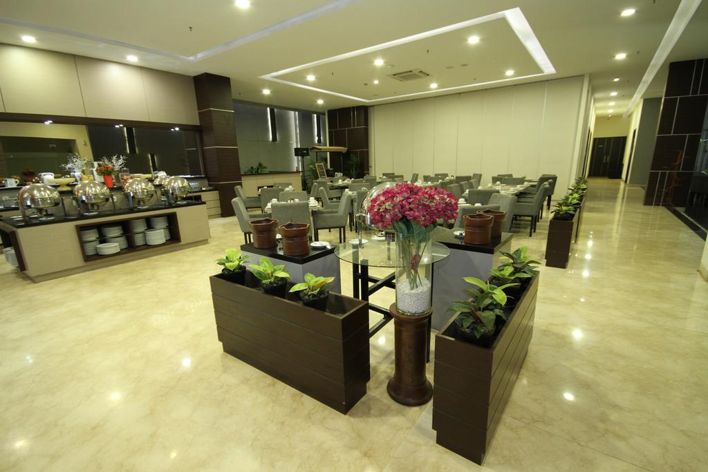 Atlantic City Hotel Bandung Buitenkant foto