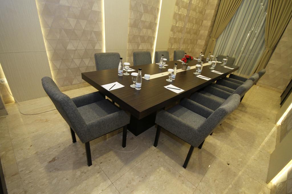 Atlantic City Hotel Bandung Buitenkant foto