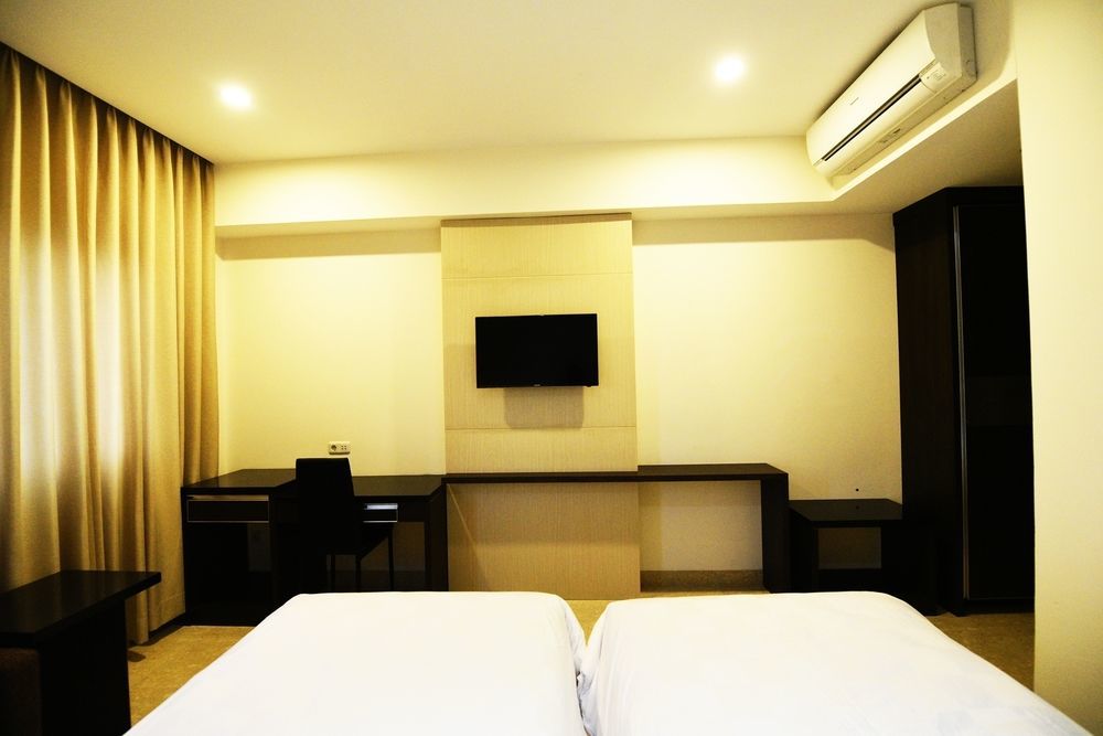 Atlantic City Hotel Bandung Buitenkant foto