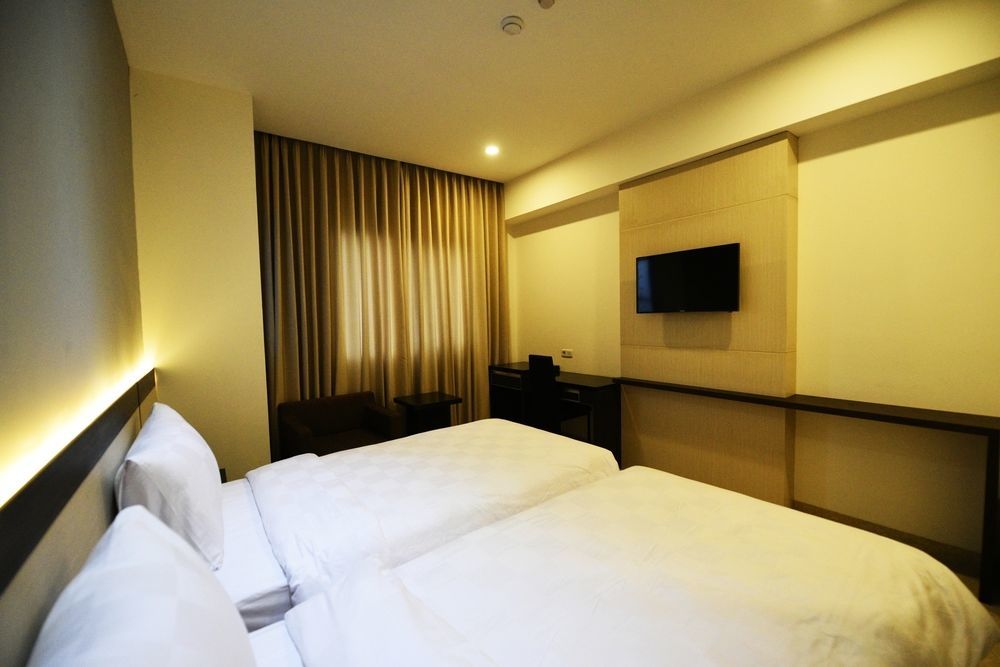 Atlantic City Hotel Bandung Buitenkant foto