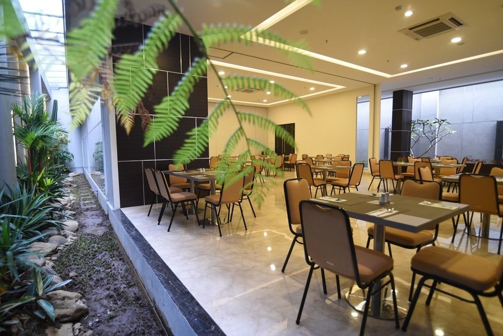 Atlantic City Hotel Bandung Buitenkant foto