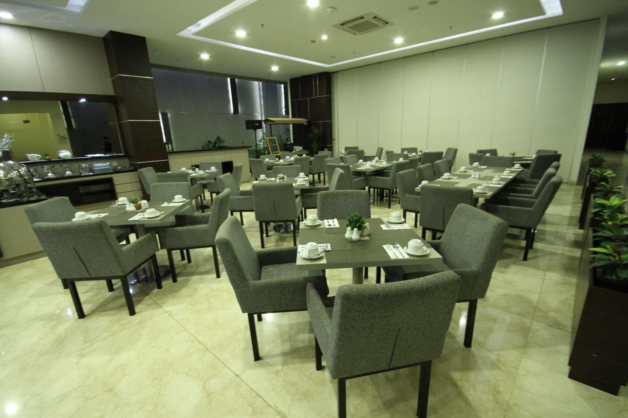Atlantic City Hotel Bandung Buitenkant foto