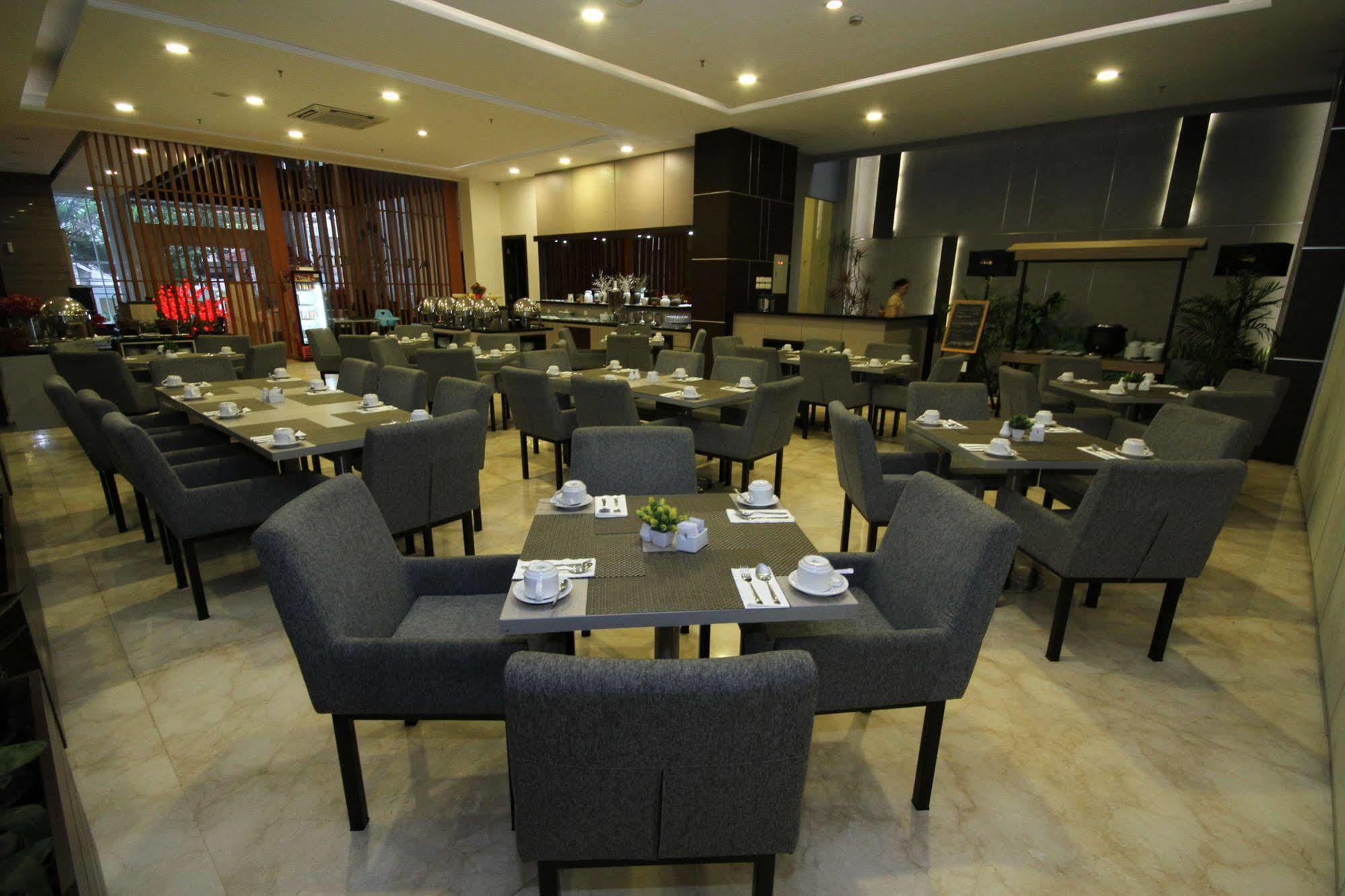 Atlantic City Hotel Bandung Buitenkant foto