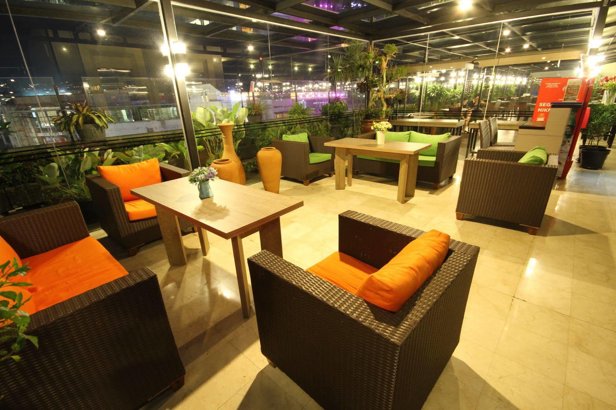 Atlantic City Hotel Bandung Buitenkant foto
