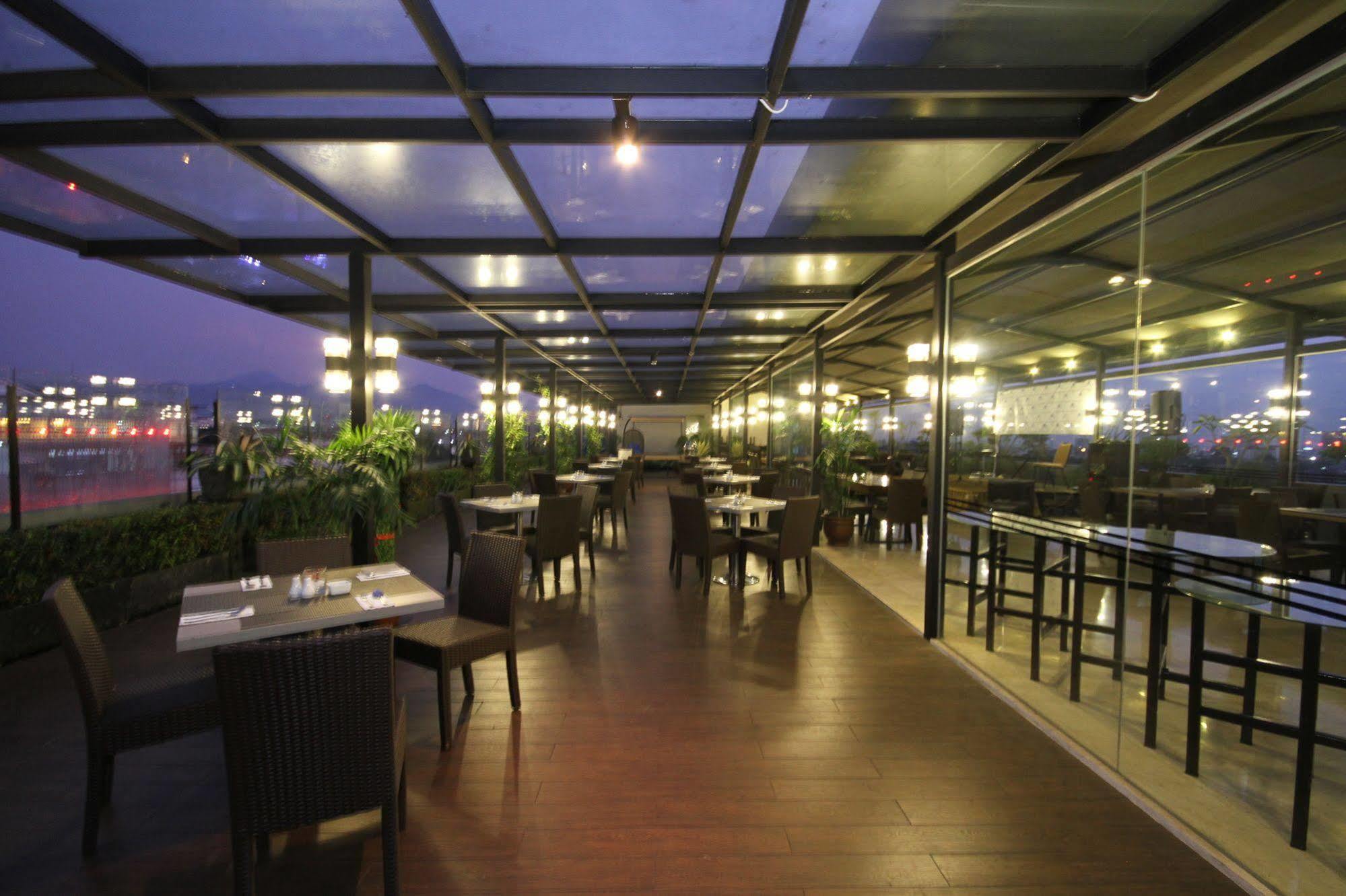 Atlantic City Hotel Bandung Buitenkant foto