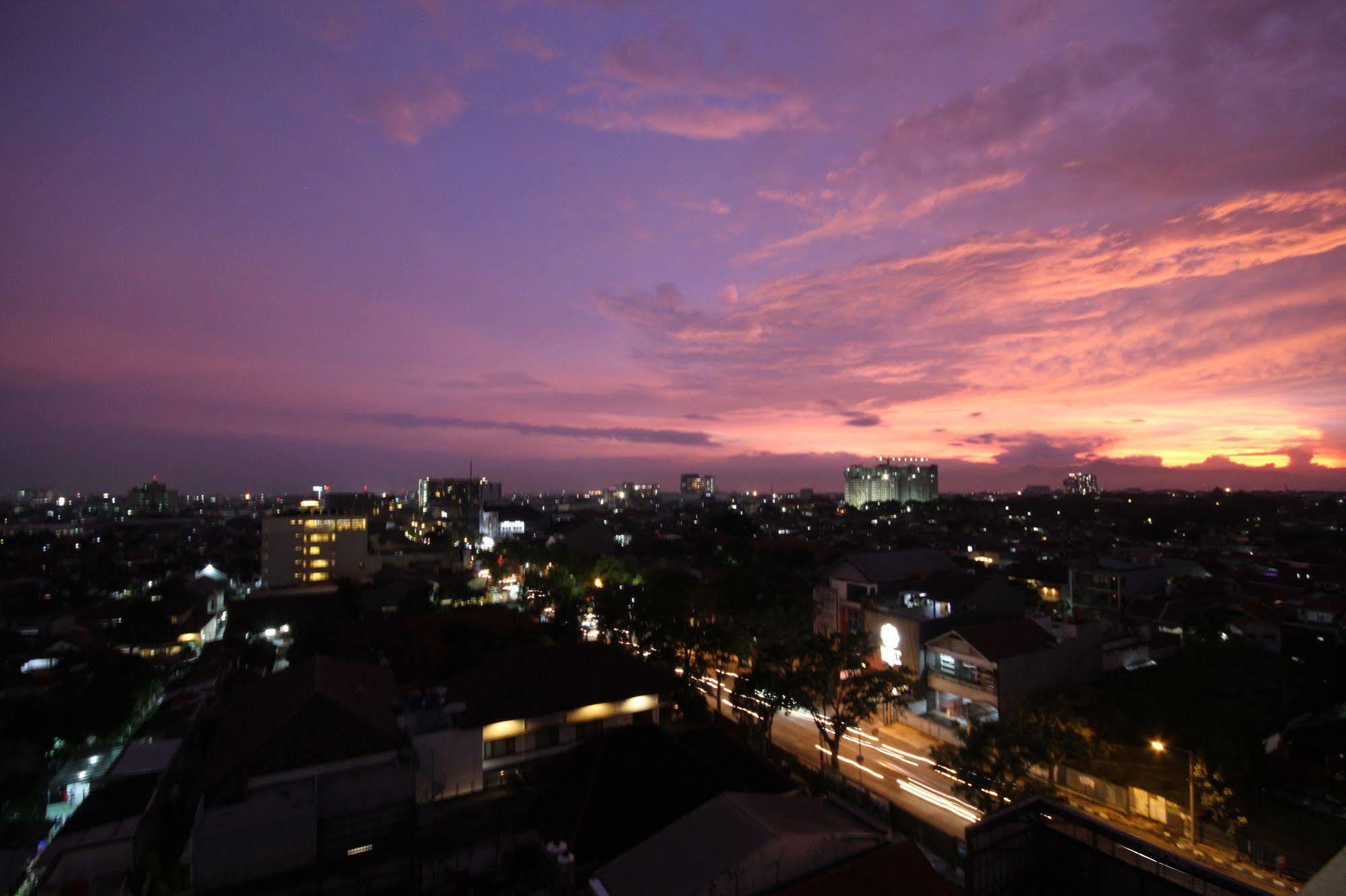 Atlantic City Hotel Bandung Buitenkant foto