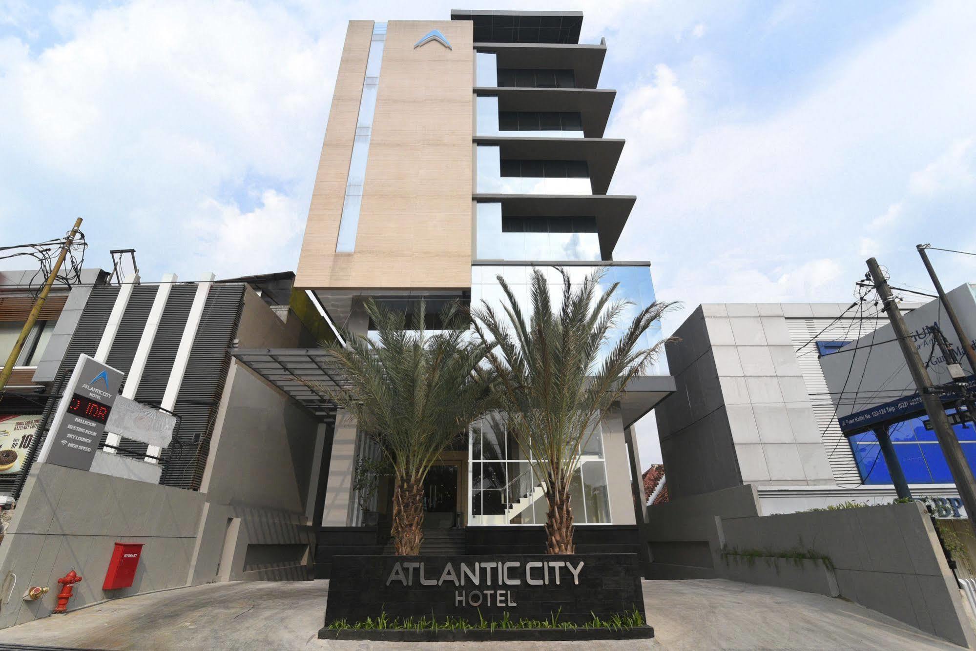 Atlantic City Hotel Bandung Buitenkant foto